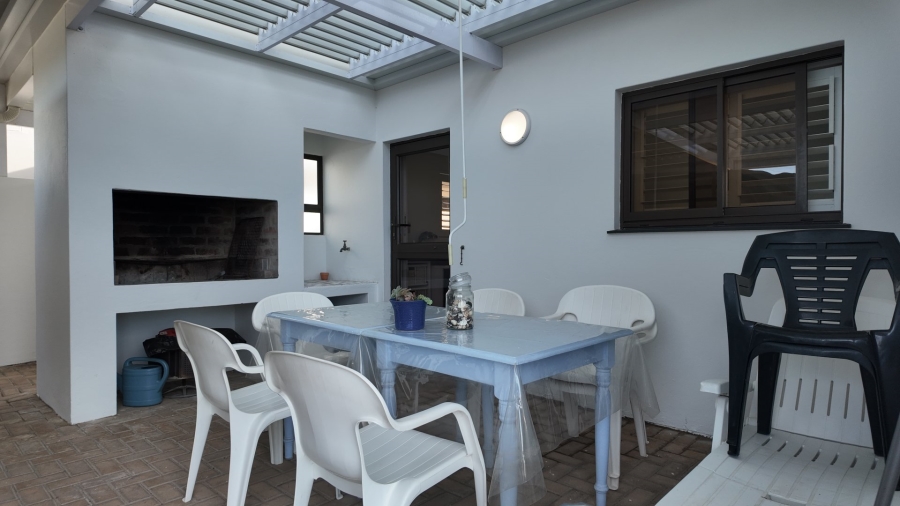 3 Bedroom Property for Sale in Stilbaai Wes Western Cape